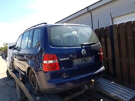 Volkswagen Touran I AZV 2006 г запчясти