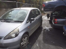 Honda Jazz II 2004 y parts