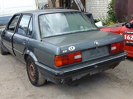 Bmw 318 E30 1989 m dalys