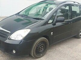 Toyota Corolla Verso 2003 m dalys