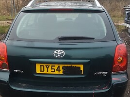 Toyota Avensis II 2004 y parts