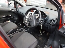 Opel Corsa D 2009 y parts