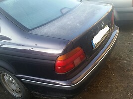 Bmw 523 E39 1997 г запчясти