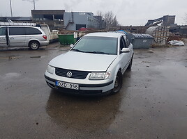 Volkswagen Passat B5 2.3 BENZINAS 110 KW Sedanas 1998