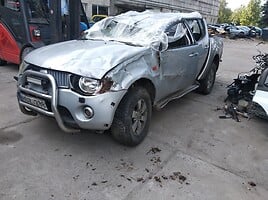 Mitsubishi L200 2009 y parts