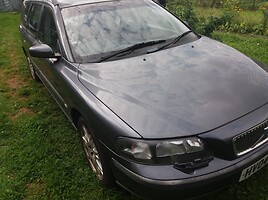 Volvo V70 II 2002 m dalys