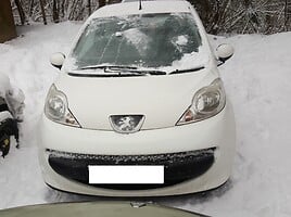 Peugeot 107 1.4D 2d silver 2006 г запчясти