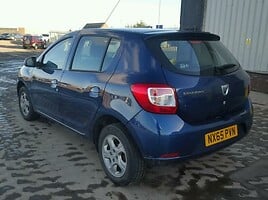 Dacia Sandero 2015 m dalys