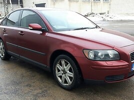 Volvo S40 II 2005 y parts