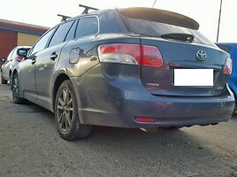 Toyota Avensis III 2010 y parts