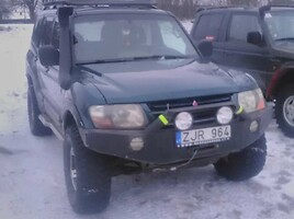 Mitsubishi Pajero III 2001 y parts