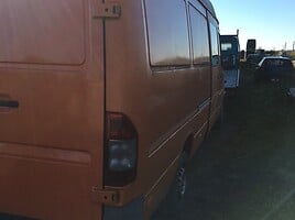 Mercedes-Benz Sprinter II 2001 г запчясти