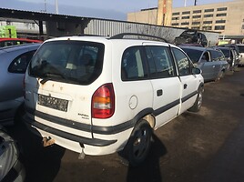 Opel Zafira A 2000 m dalys