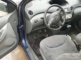 Toyota Yaris I 1.3i AUTOMAT 2004 y parts