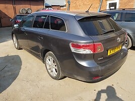 Toyota Avensis III 2010 y parts