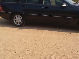 Mercedes-Benz C 220 W203 CDI 2003 y parts