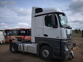 Tugboat Mercedes-Benz Actros  2013 y parts