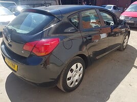 Opel Astra IV 2011 г запчясти