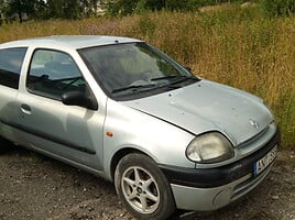 Renault Clio 2000 г запчясти