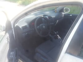 Volkswagen Golf 2004 г запчясти