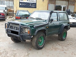 Nissan Patrol GR I Y60 85 kW Visureigis / Krosoveris 1990