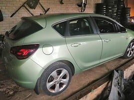 Opel Astra 2010 m dalys