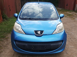 Peugeot 107 1.4D 2d silver 2006 г запчясти