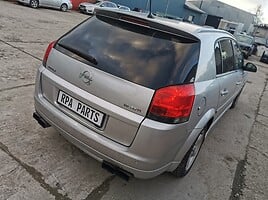 Opel Signum 2005 m dalys