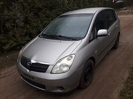 Toyota Corolla Verso 2004 m dalys