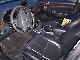 Toyota Avensis 2005 m dalys