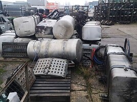 Road train Renault 2000 y parts