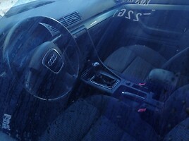 Audi A4 B7 2006 y parts