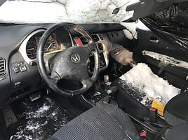 Honda Hr-V 2004 г запчясти