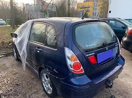 Suzuki Liana 4x4 2007 y parts