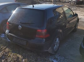 Volkswagen Golf 2000 г запчясти