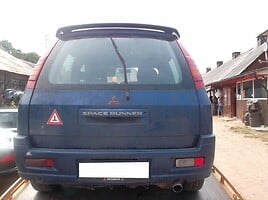 Mitsubishi Space Runner 2001 г запчясти