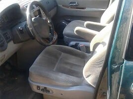 Kia Carnival 2005 y parts