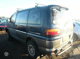 Mitsubishi Space Gear 1995 y parts