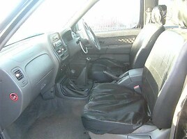 Nissan Navara 2004 m dalys