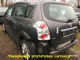 Toyota Corolla Verso 2007 г запчясти