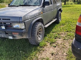 Nissan Terrano I Visureigis / Krosoveris 1991