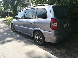 Opel Zafira 2005 m dalys