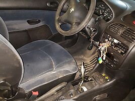 Peugeot 206 2000 г запчясти