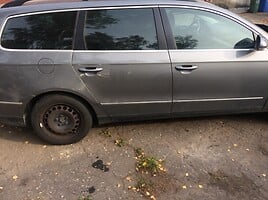 Volkswagen Passat B6 2009 y parts