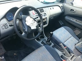 Honda Hr-V 2001 y parts