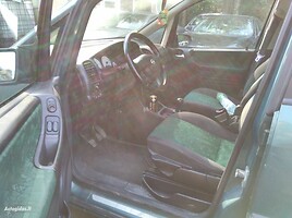 Opel Zafira 2002 m dalys