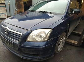 Toyota Avensis 2004 y parts