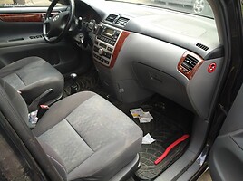 Toyota Avensis Verso 2003 г запчясти