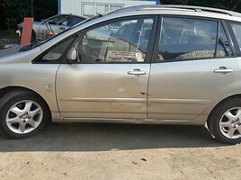 Toyota Corolla Verso 2004 m dalys