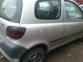 Toyota Yaris 2002 г запчясти